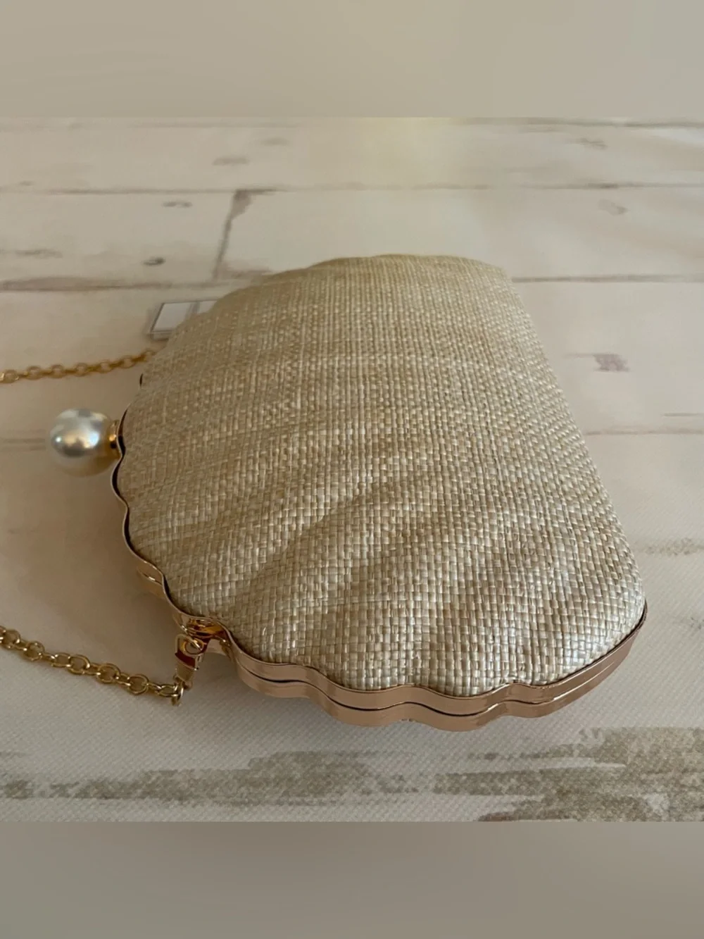 Shiraleah Ariel Minaudiere Seashell Clutch Neutral - Picture 8 of 10